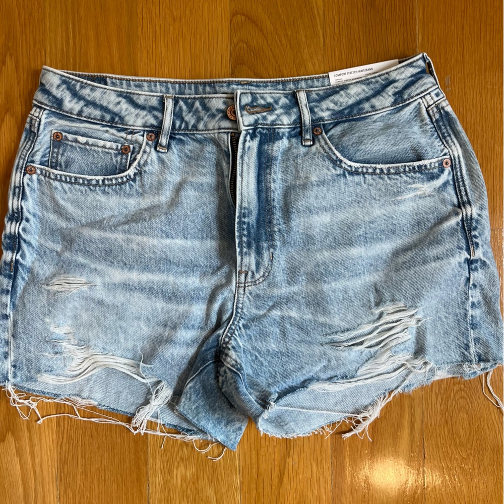 NWT AE High Rise Tomgirl Short
